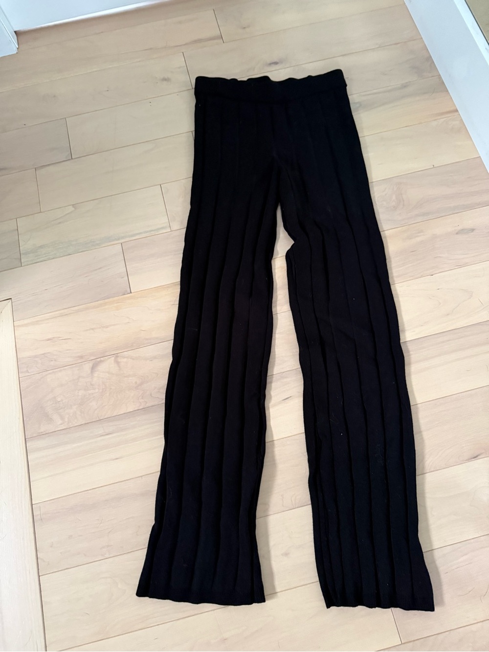 H&M Black Ribbed Straight-Leg Knit Pants